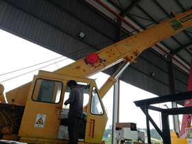 马来西亚吉隆坡安装TADANO TL-250M 汽车吊